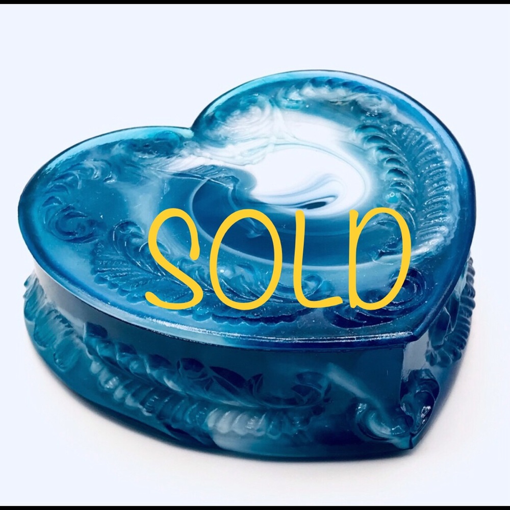 Vintage Boyd Crystal Jewel Trinket Box Cobalt Blue Art Glass Heart 1978 VIDEO